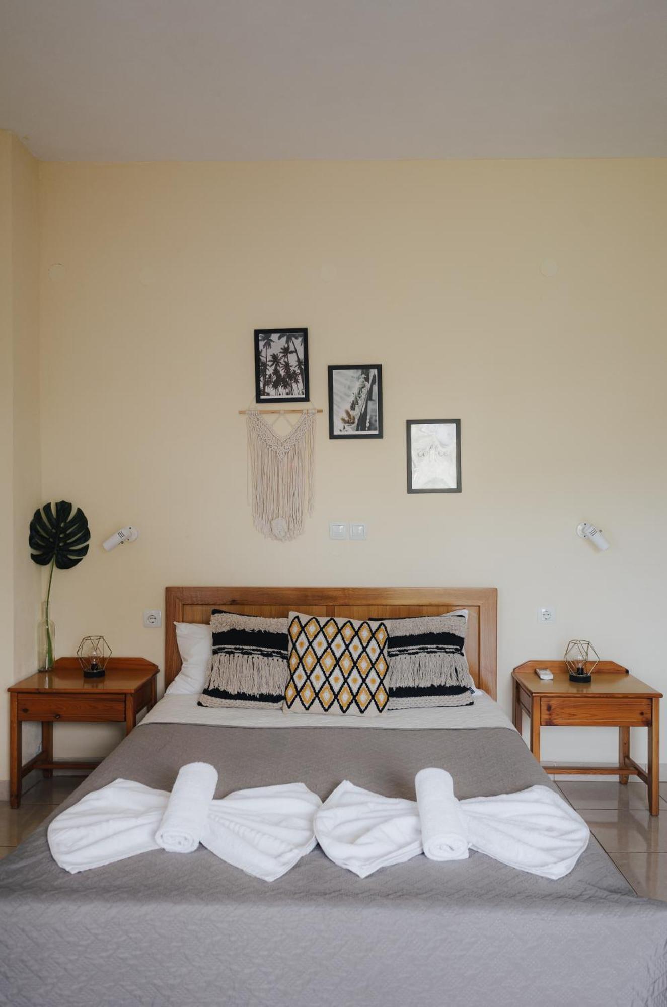 Lefteris Rooms Kambos  Bagian luar foto