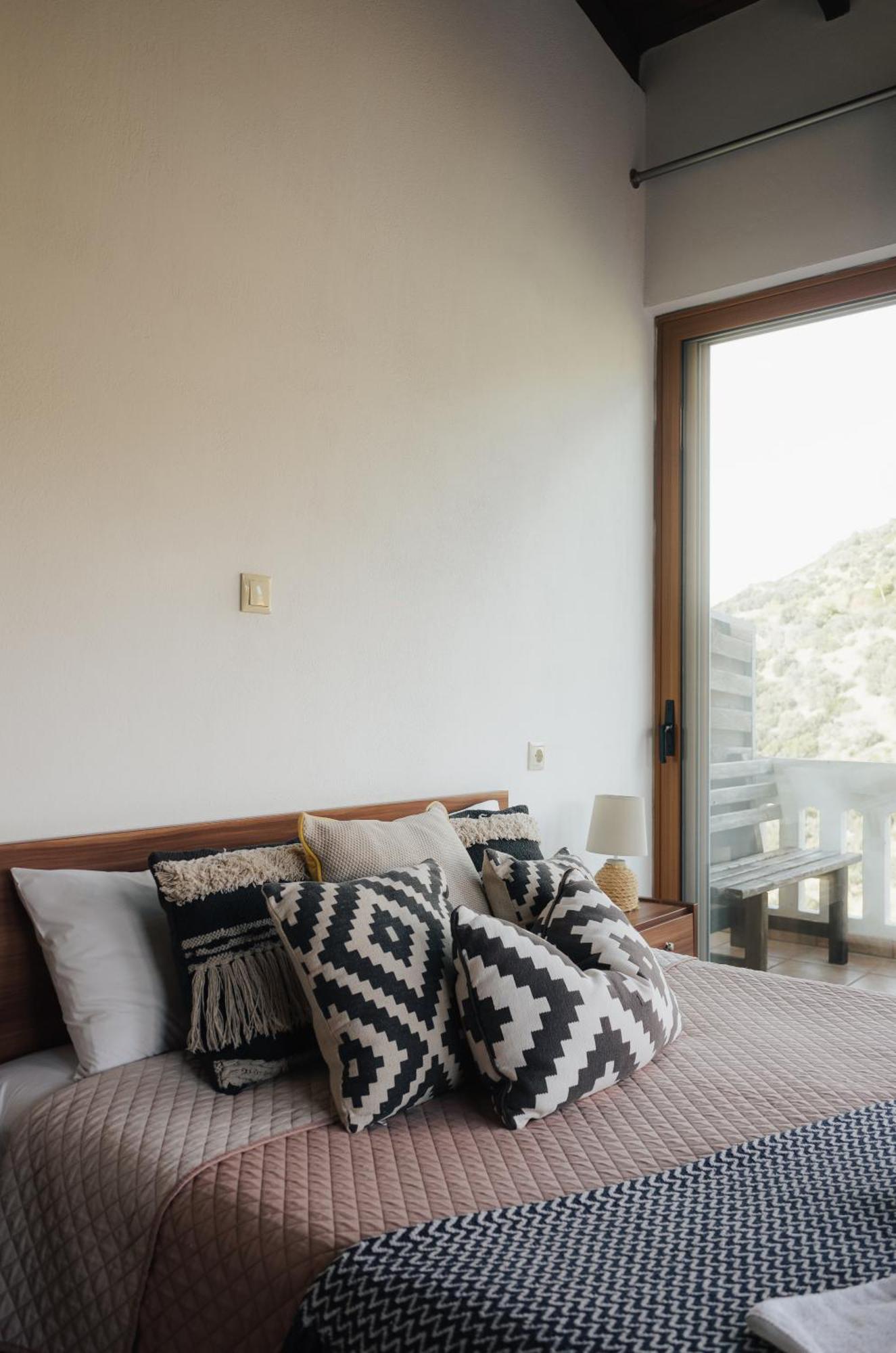 Lefteris Rooms Kambos  Bagian luar foto