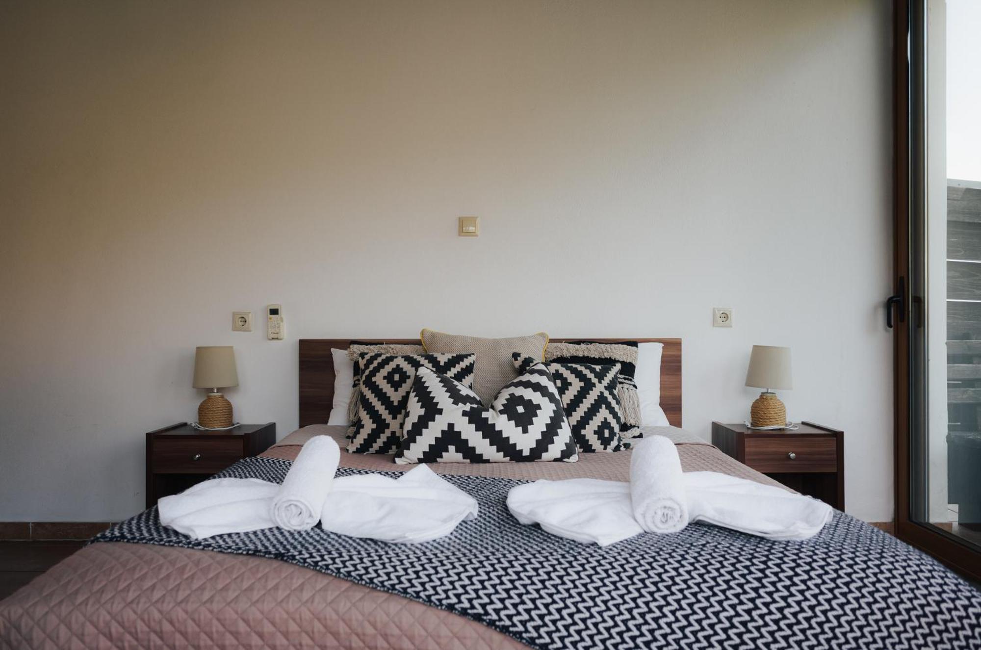 Lefteris Rooms Kambos  Bagian luar foto