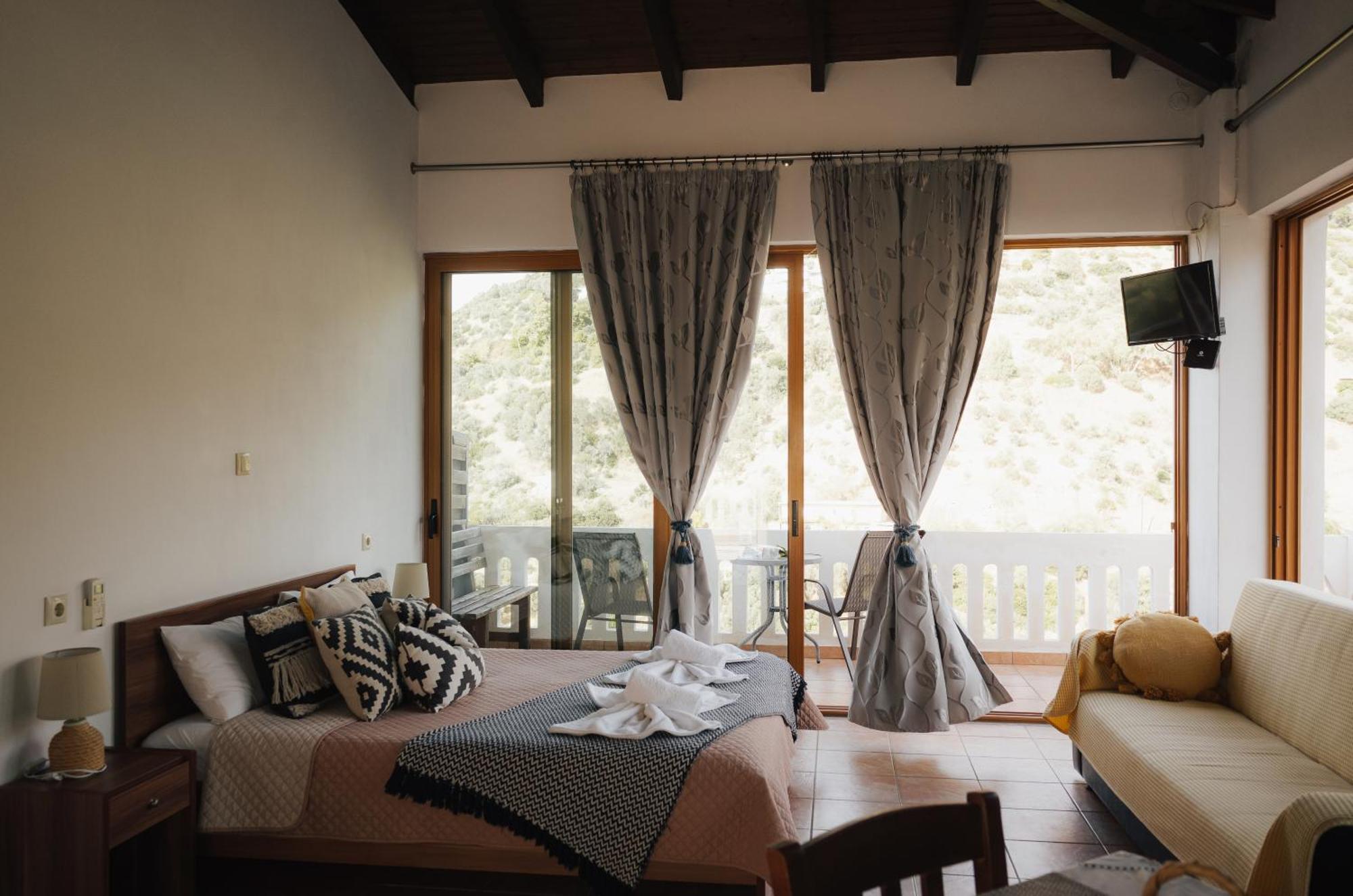 Lefteris Rooms Kambos  Bagian luar foto