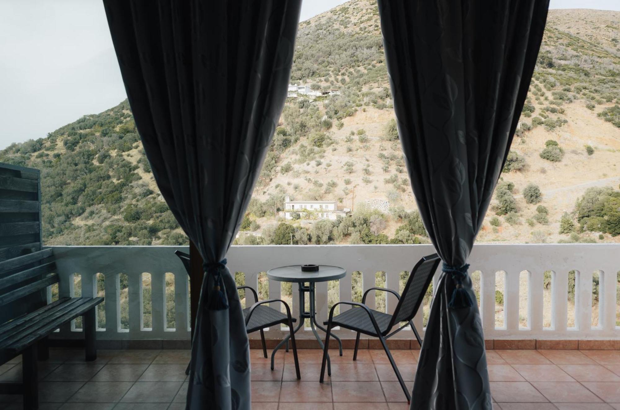 Lefteris Rooms Kambos  Bagian luar foto
