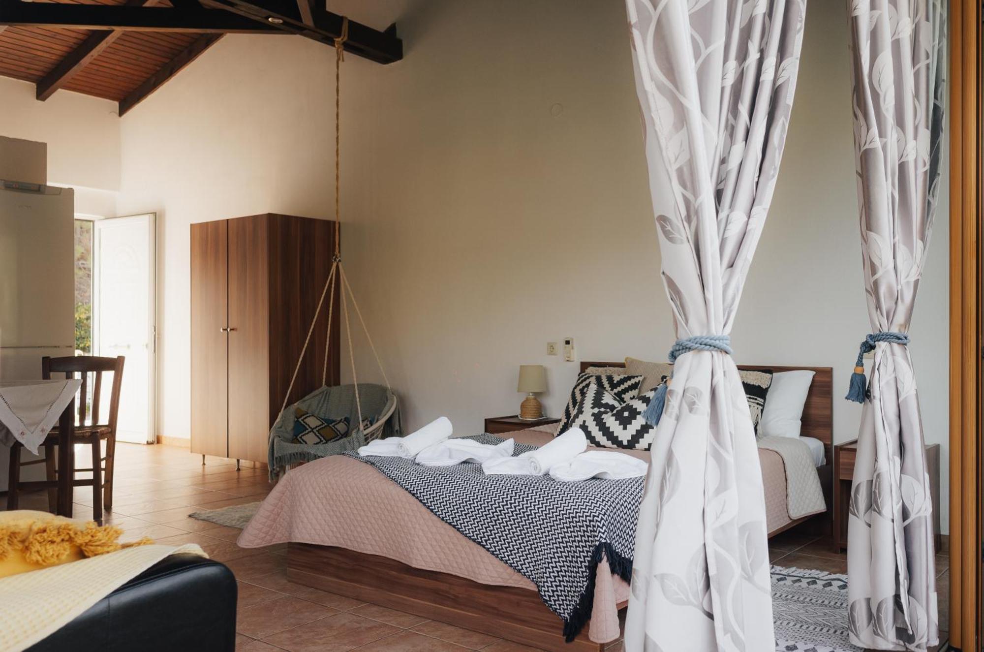 Lefteris Rooms Kambos  Bagian luar foto