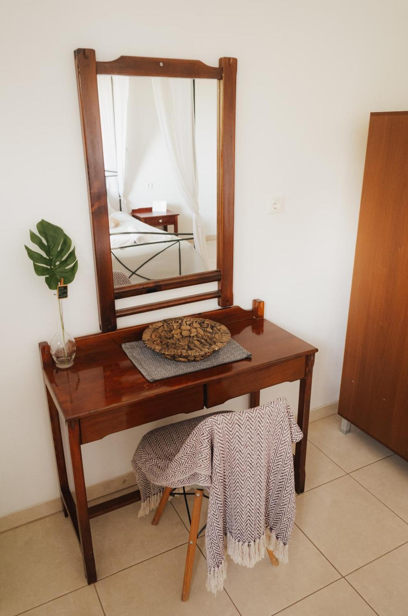 Lefteris Rooms Kambos  Bagian luar foto